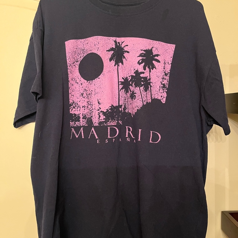 Madrid Graphic Women's T-Shirt - Navy and Pink